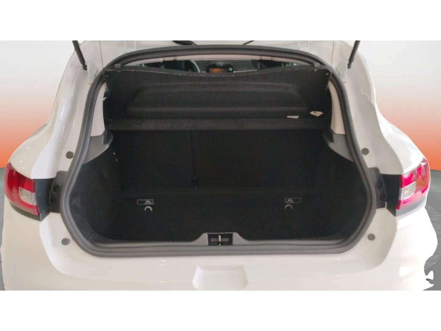 https://cdn-flexicar.caraffinity.it/public_appraisal_images_pro/images/stock/164872/p3kYnzA3cl__Zvqw3rDn0H__9322KXY_c51087c0d42c48d9b585af1db2ae42cd_Interior_8.jpg (1).jpg